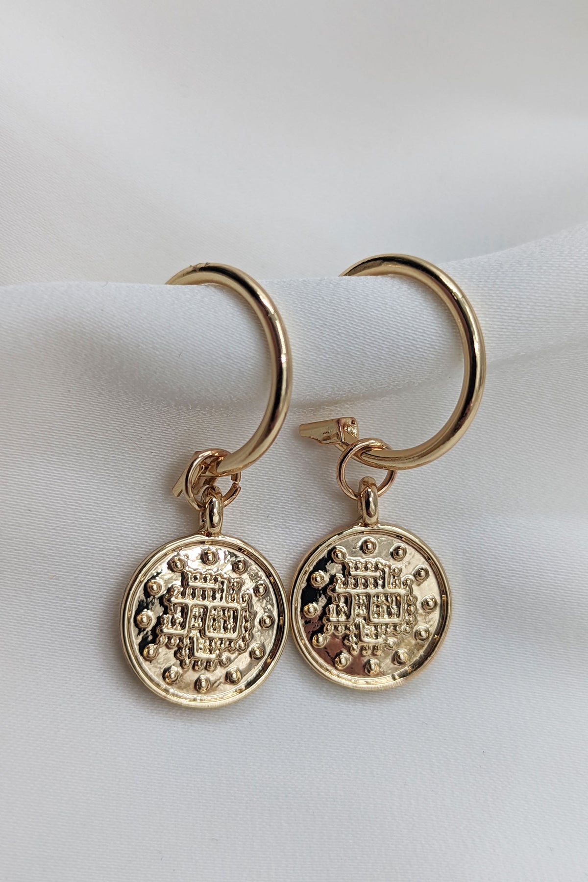 Gold Mini Coing Hoop Earrings