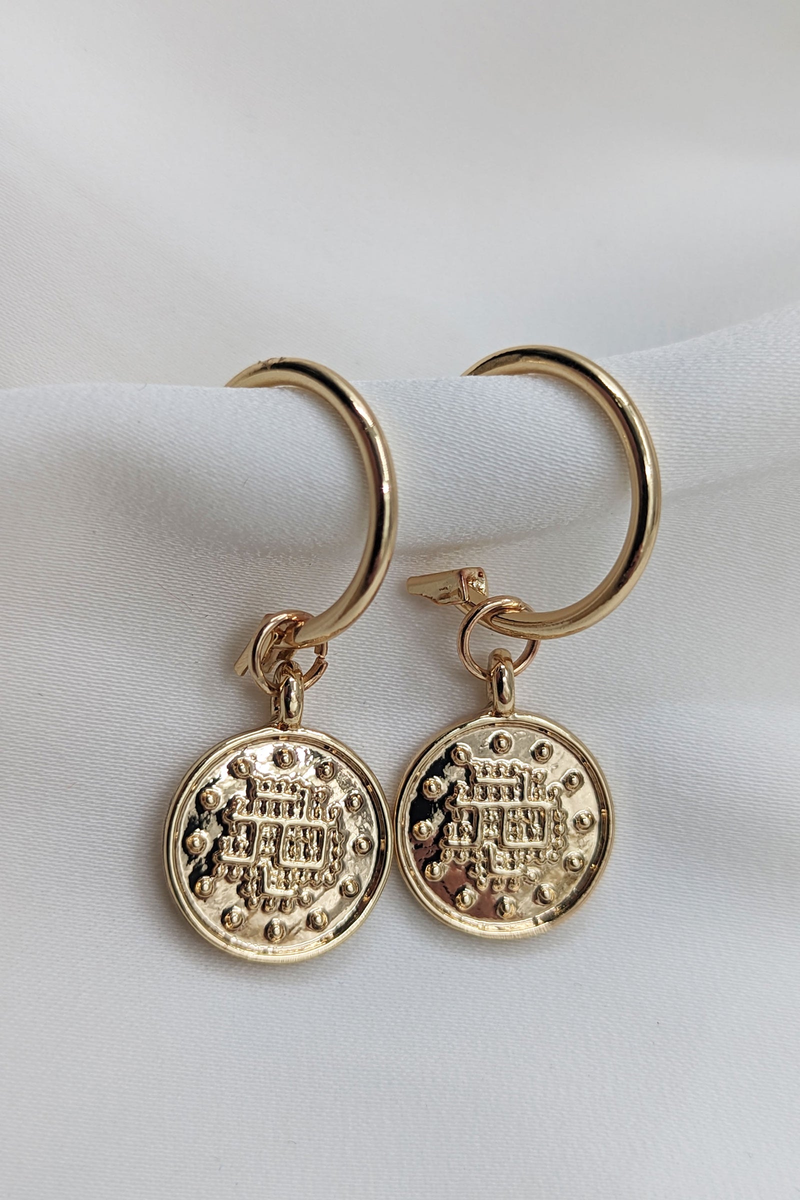 Gold Mini Coing Hoop Earrings